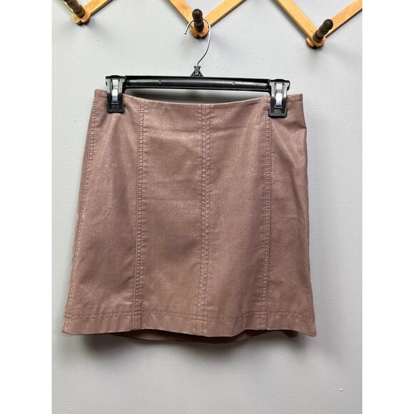 Free People‎ faux leather mini skirt Womens size 2 Style 32054 Mauve Boho - Picture 1 of 7